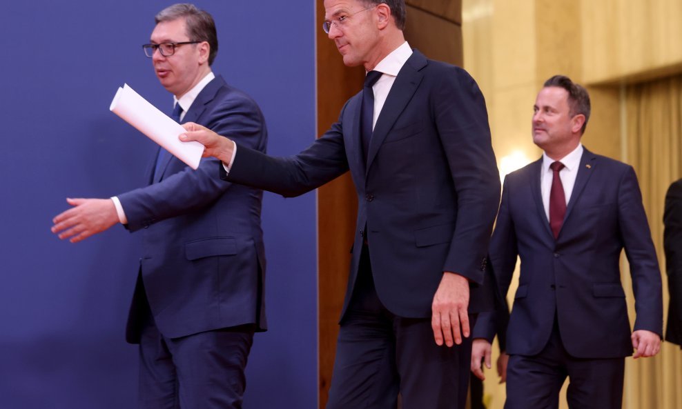 Vučić i Rutte