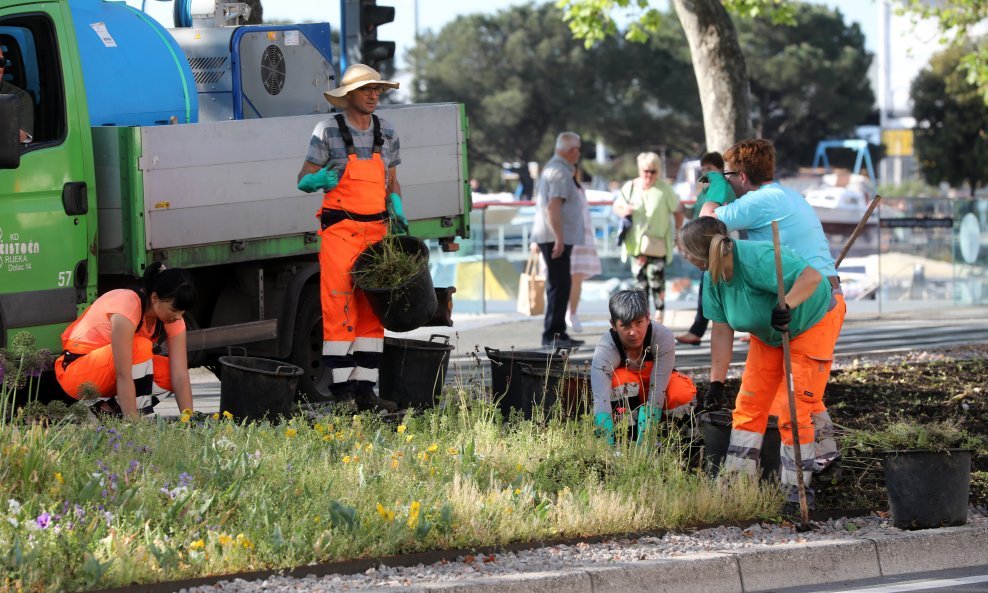 Riječkim komunalcima plaće će rasti 25 posto