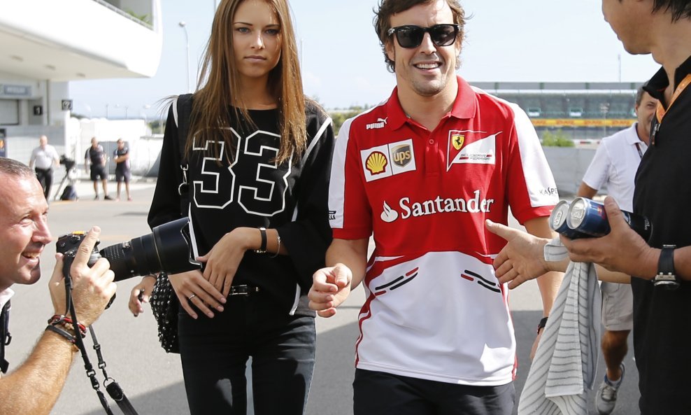 Dasha Kapustina i Fernando Alonso