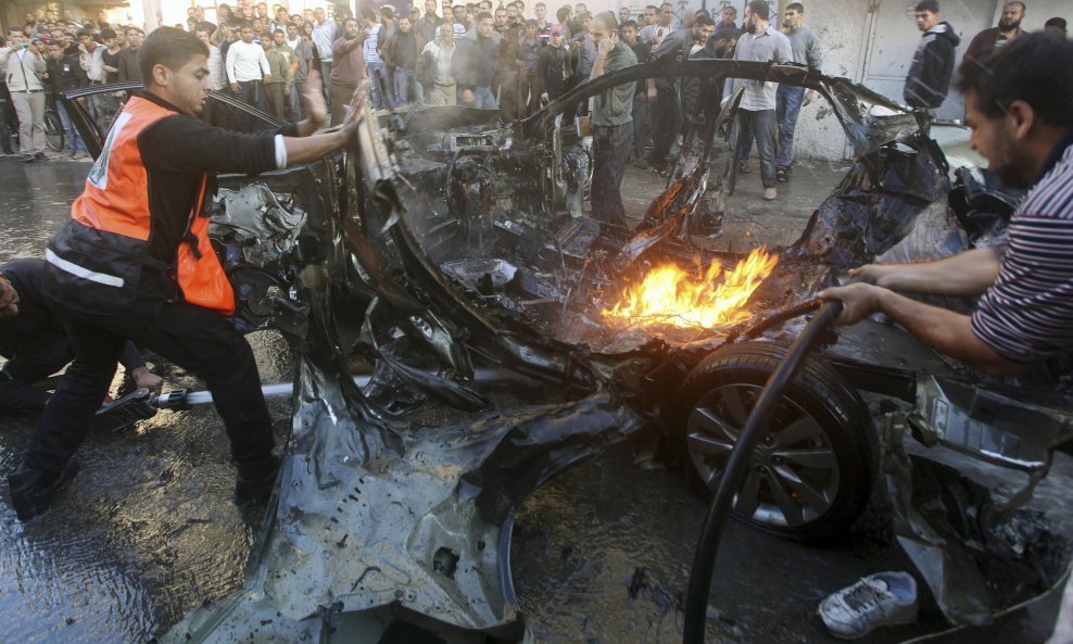 Zapaljeni auto, palestina, hamas