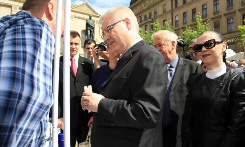 Josipović holy