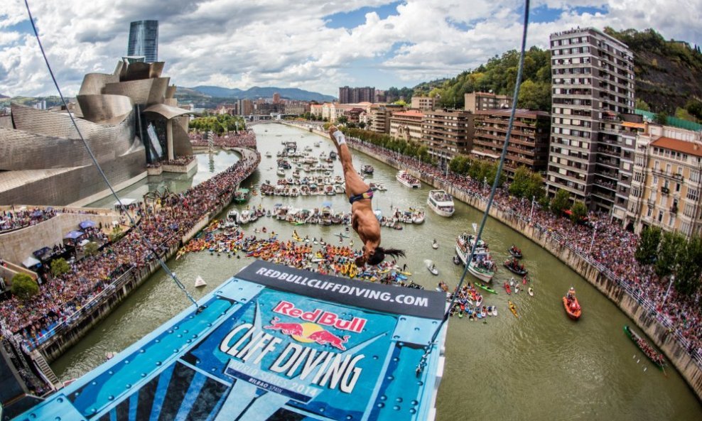 Red Bull Cliff Diving2