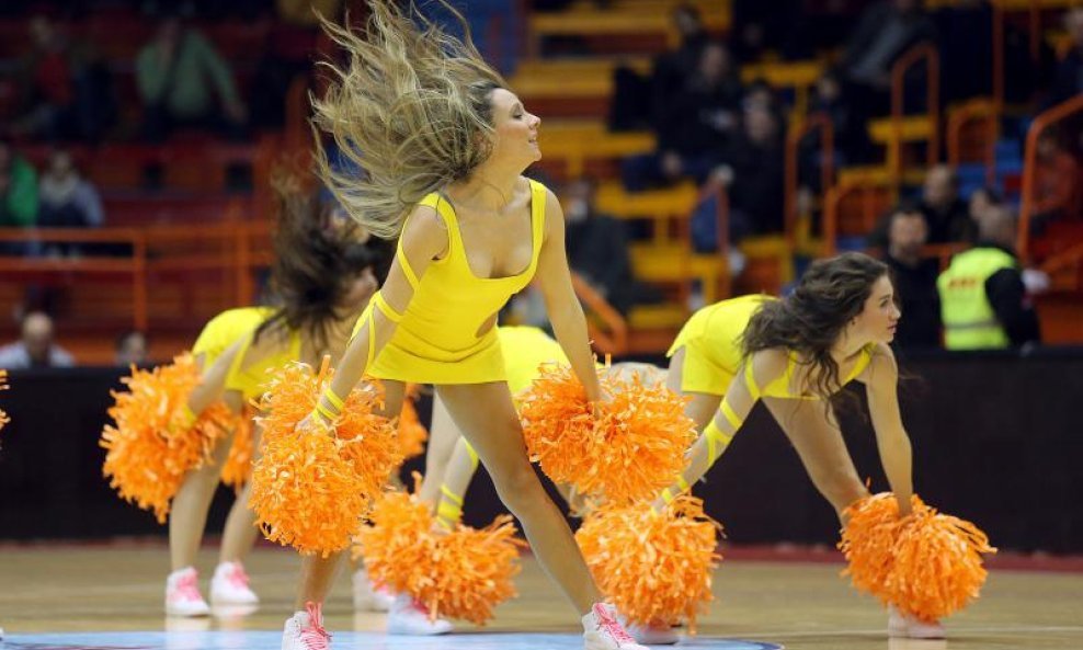 Cedevitasice cheerleaders 3