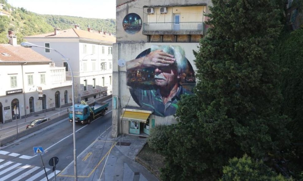 Mural 'Istraživanje je neophodno'