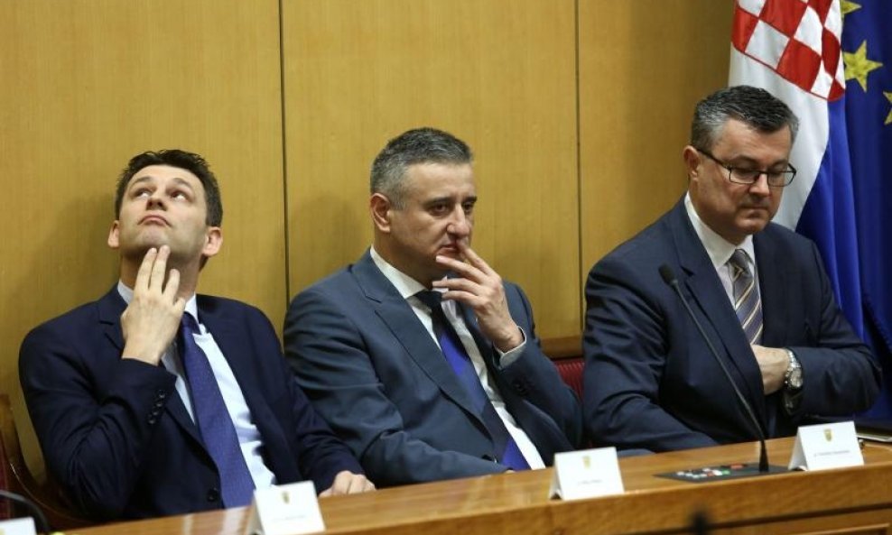 Petrov, Karamarko i Orešković