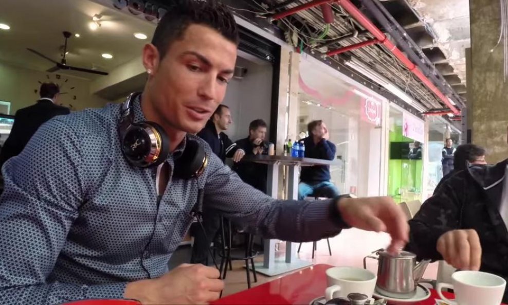 Cristiano Ronaldo na čaju