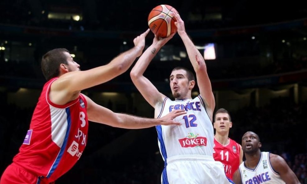 Nando de Colo protiv Srbije