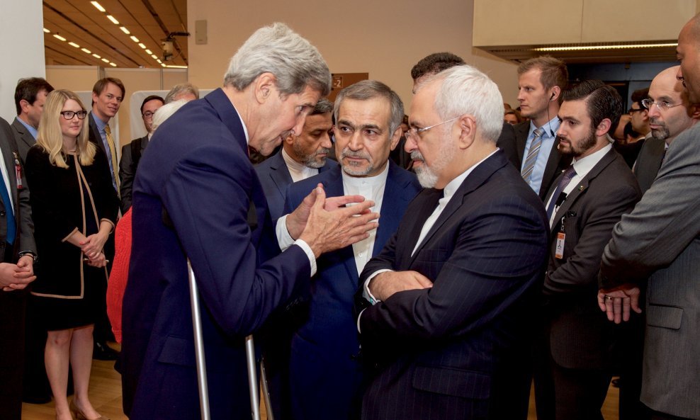 John Kerry i Javad Zarif