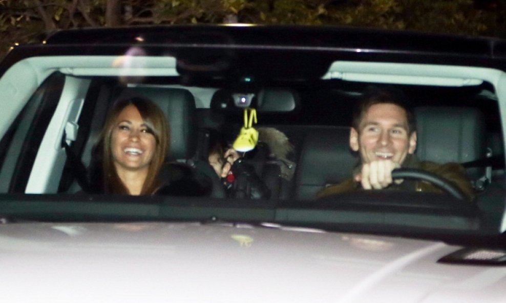 Lionel Messi djevojka ANTONELLA ROCCUZO i sin THIAGO