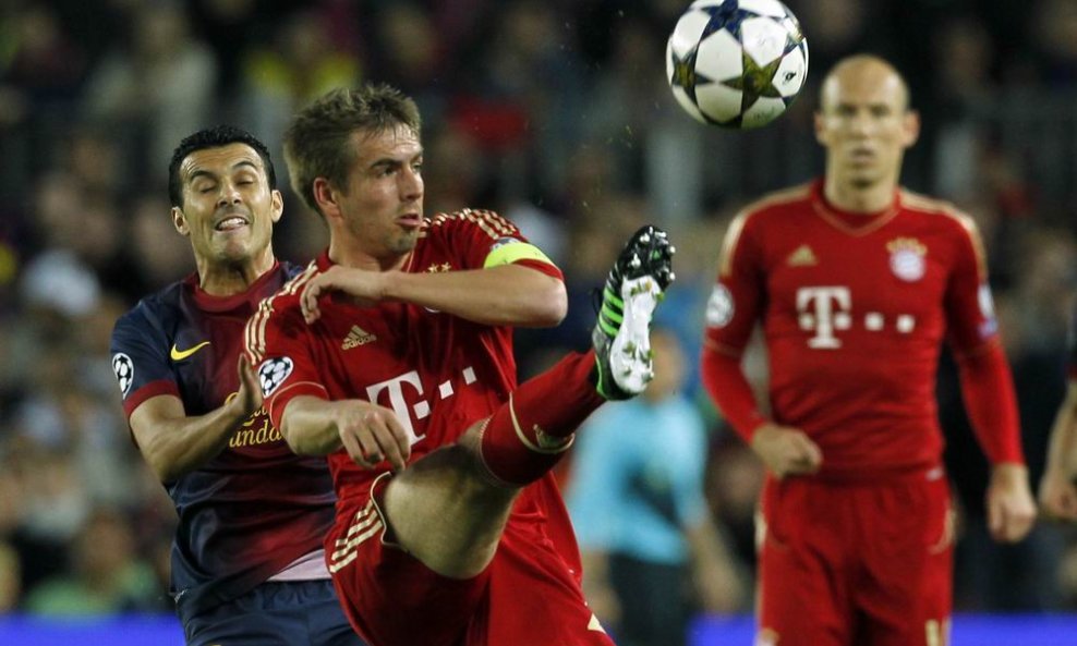 Barcelona - Bayern (11)   Philipp Lahm (D) i Pedro Rodriguez