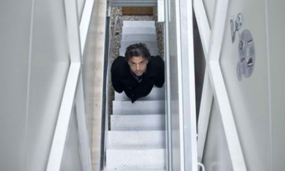 Etgar Keret u novom domu 01