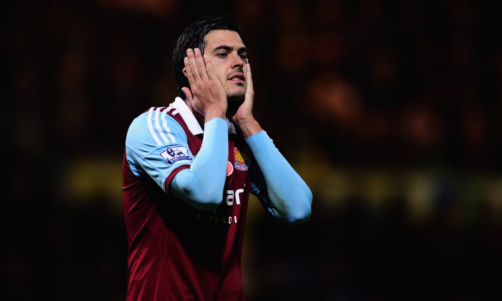 James Tomkins