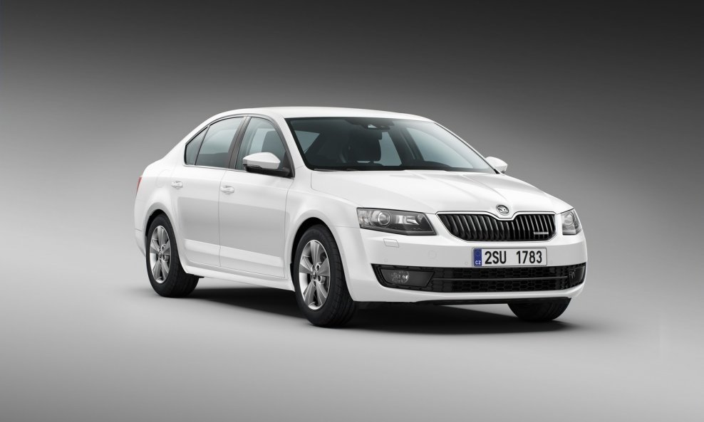 Skoda-Octavia-Greenline-1[2]