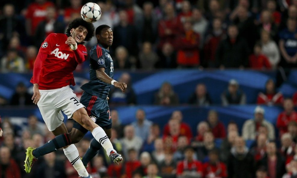 Manchester United - Bayern Munich,  Marouane Fellaini (L) i David Alaba