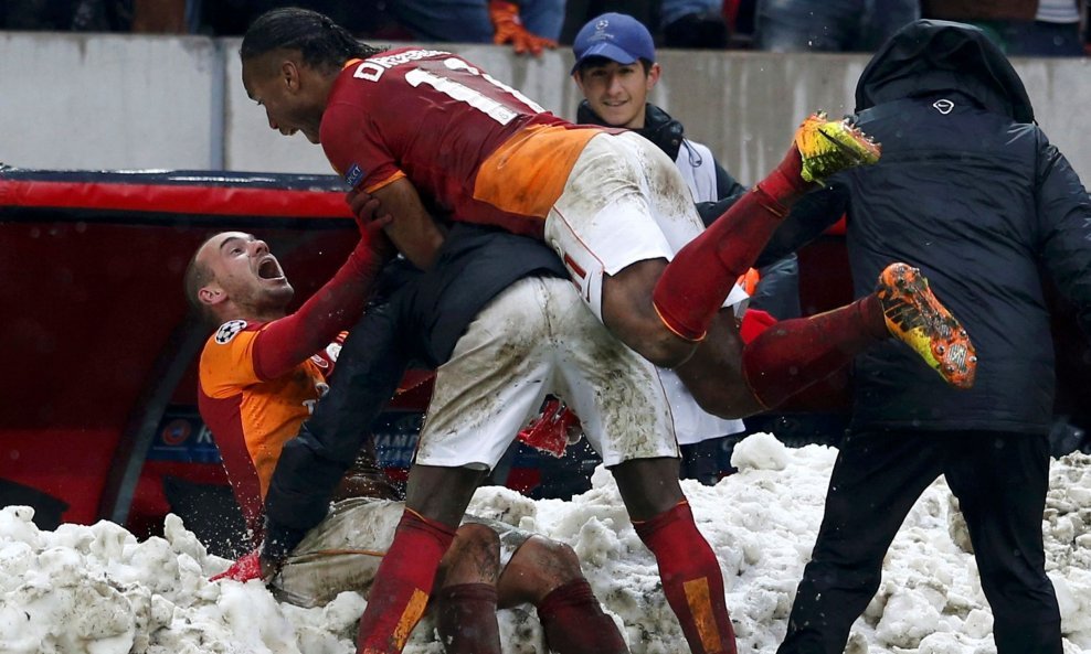 Wesley Sneijer i Didier Drogba