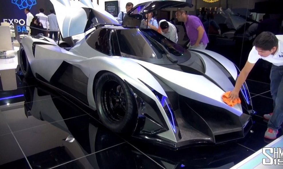 Devel Sixteen