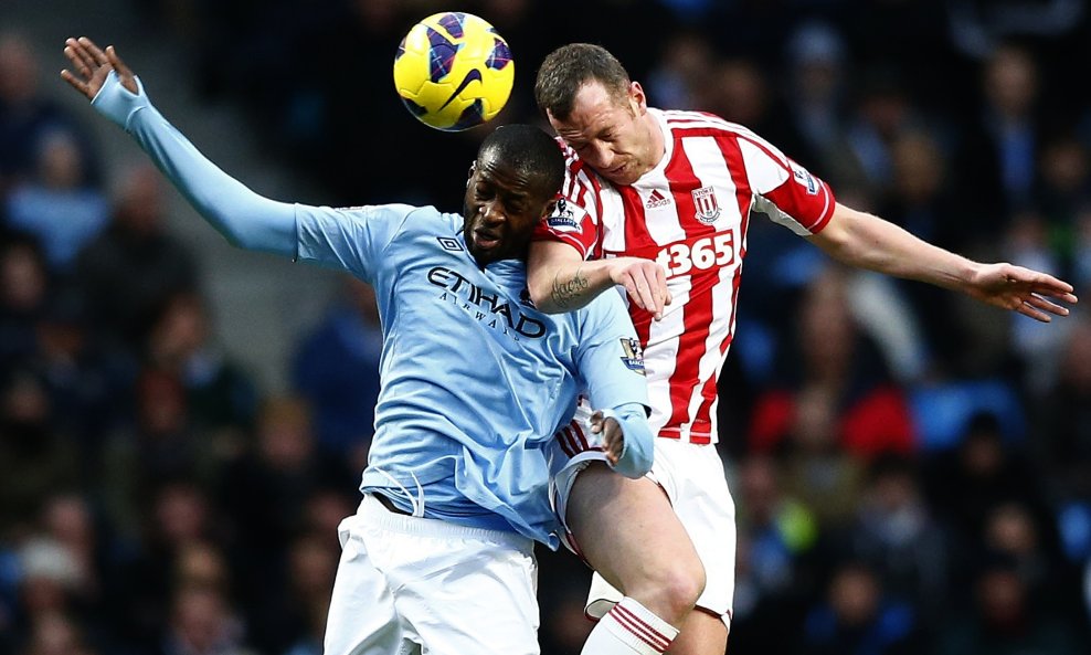 Yaya Toure i Charlie Adam