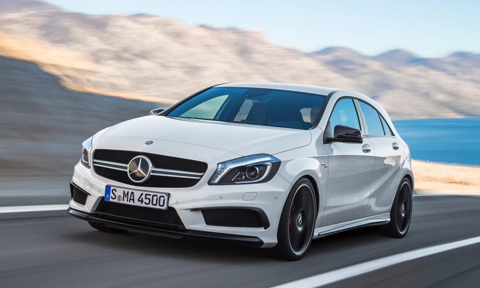 2014-Mercedes-A45-AMG-1[2]