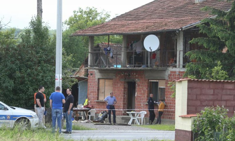 U Belovaru muškarac zapalio pet osoba, među kojima i dva policajca