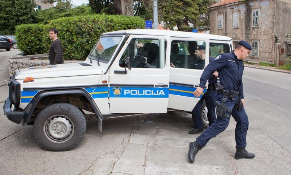 Policija / Arhiva