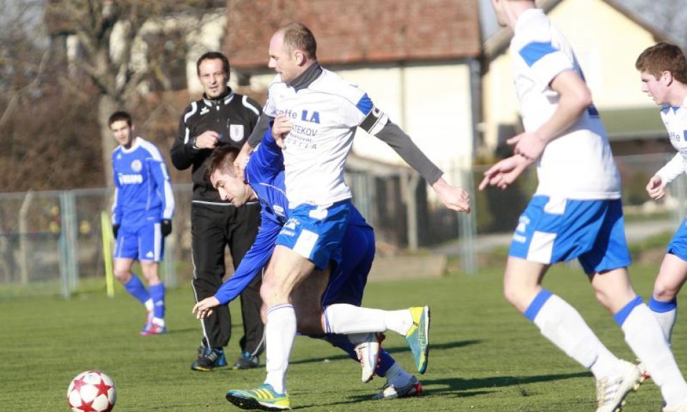 Enes Novinić  (Slaven Belupo) i Tomislav Golubić (Bjelovar)