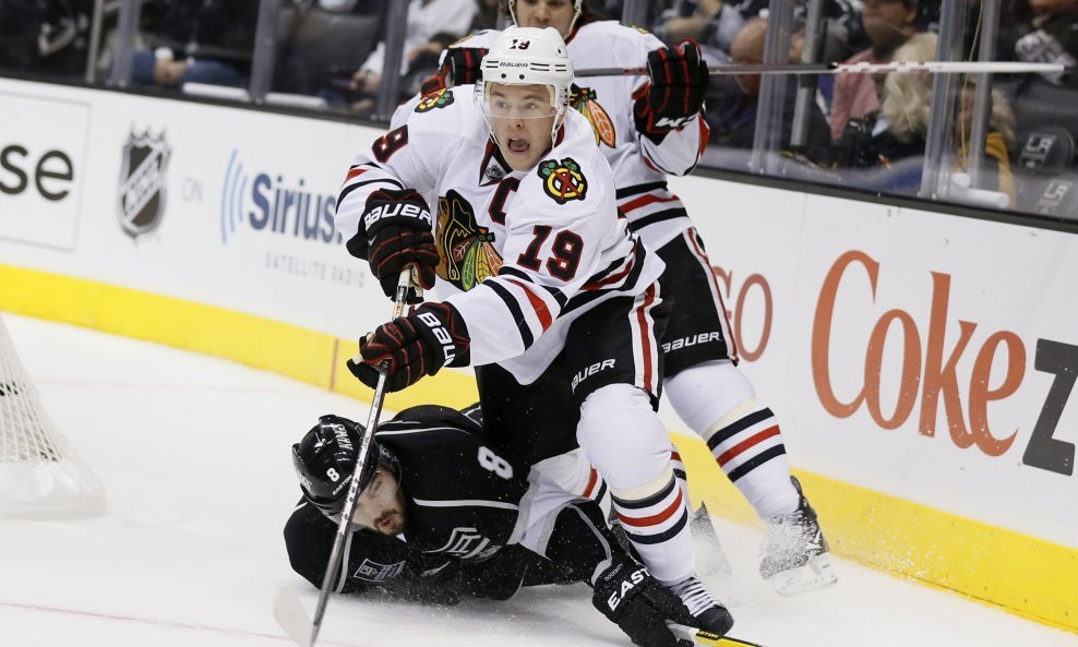 Jonathan Toews  i Daniel Carcillo