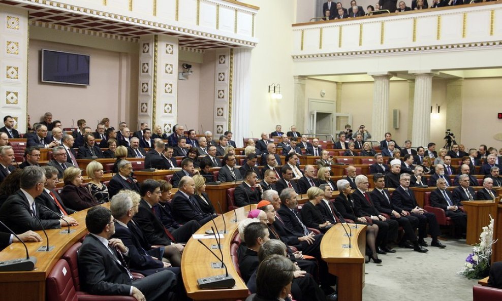 Konstituirajuća sjednica sedmog saziva Sabora (8)