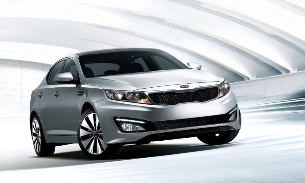 2011-Kia-Optima-0