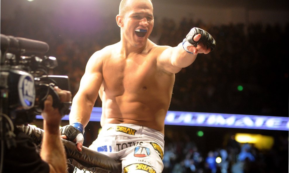 Junior dos Santos