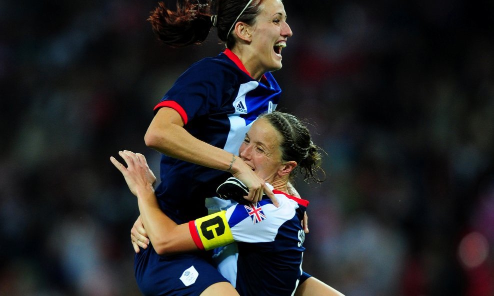 Jill Scott i Casey Stoney