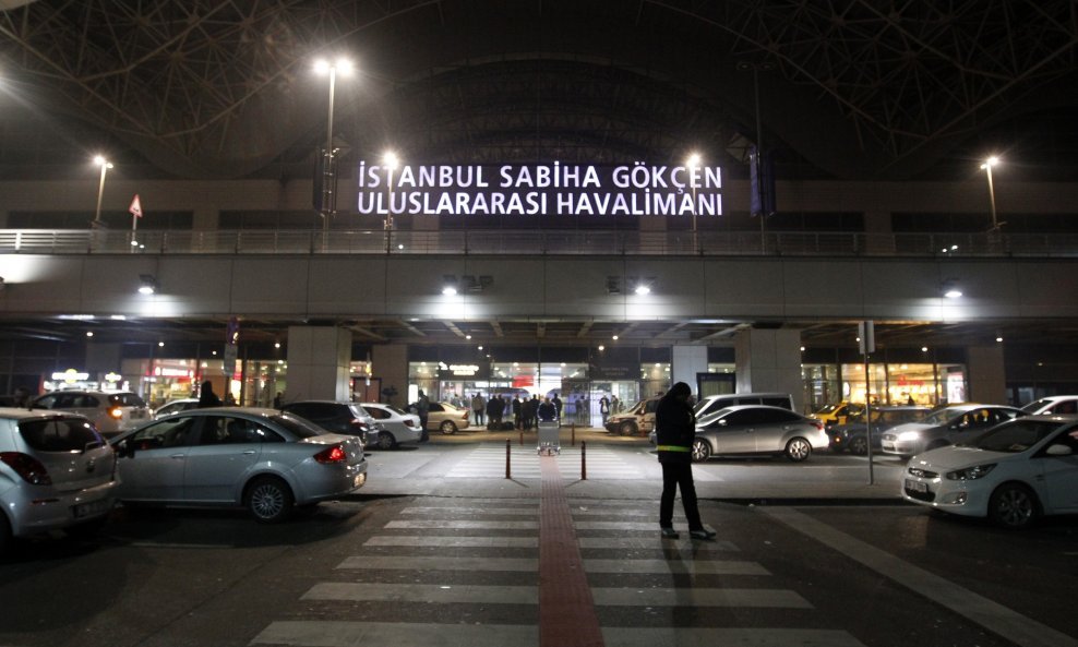 TURSKA ZRAČNA LUKA ISTANBUL OTMICA ZRAKOPLOVASOČI