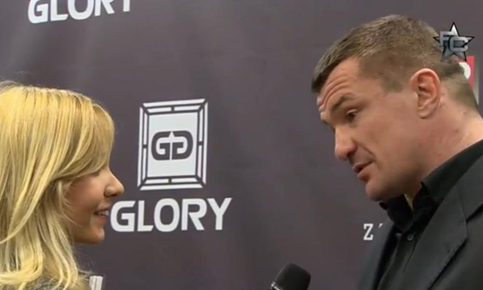 Novinarka i Cro Cop