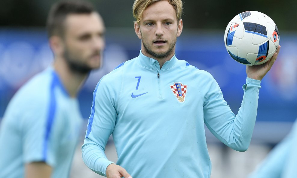 Ivan Rakitić (3)