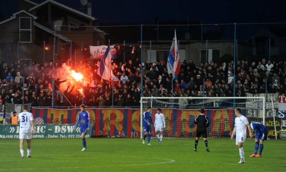 Torcida na Stanovima