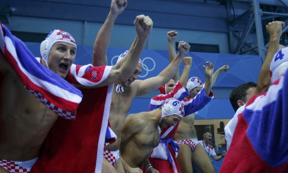 Hrvatski vaterpolisti uzeli su olimpijsko zlato (02)