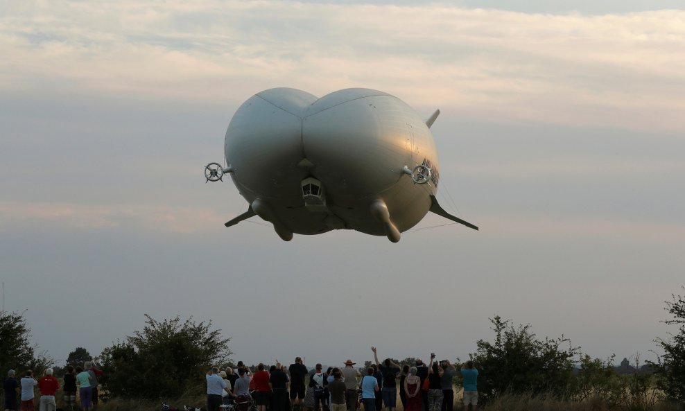 Airlander 10