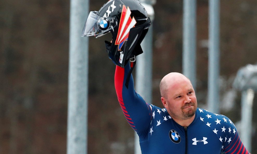 Steven Holcomb