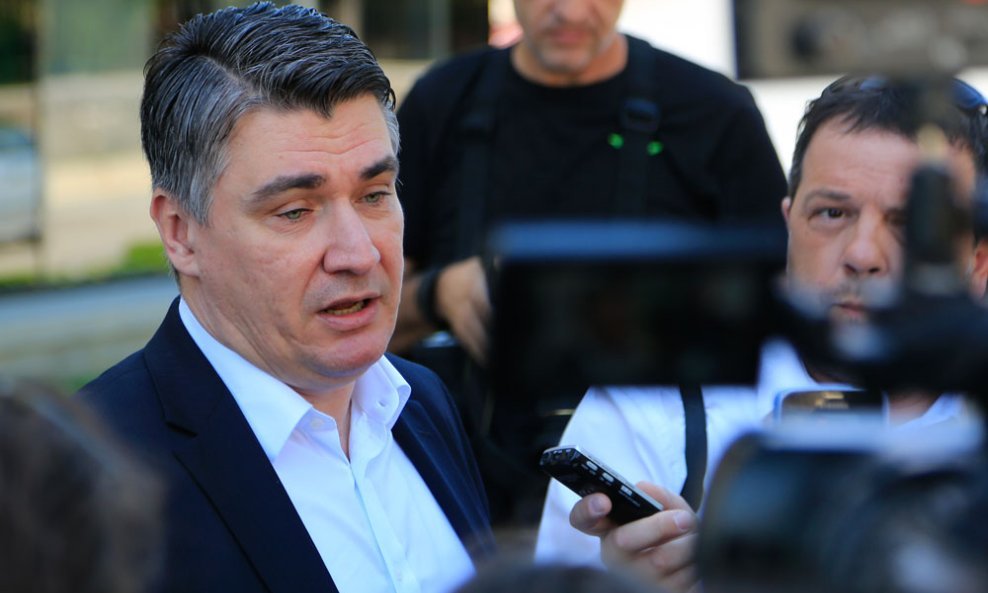 Zoran Milanović sastao se sa istarskim SDP-ovcima u firmi Rudan (12)