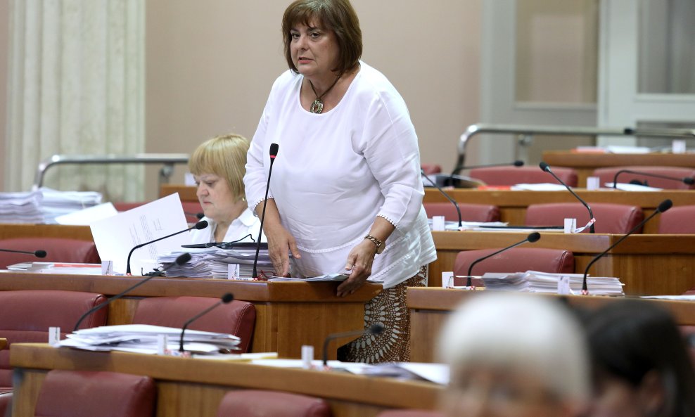 Bivša HNS-ovka Nada Turina Đurić pozvala je ministra zdravstva i premijera da odmah riješe problem nabave lijeka za djecu