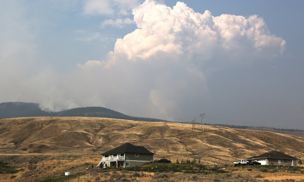 Požar kod Cache Creeka u Kanadi