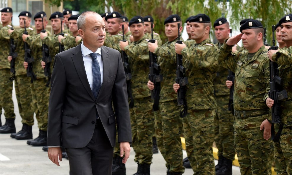 Damir Krstičević na otvorenju vojarne u Sinju