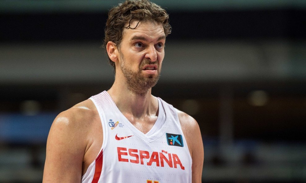 Pau Gasol i Španjolci su imali lak posao sa Crnogorcima