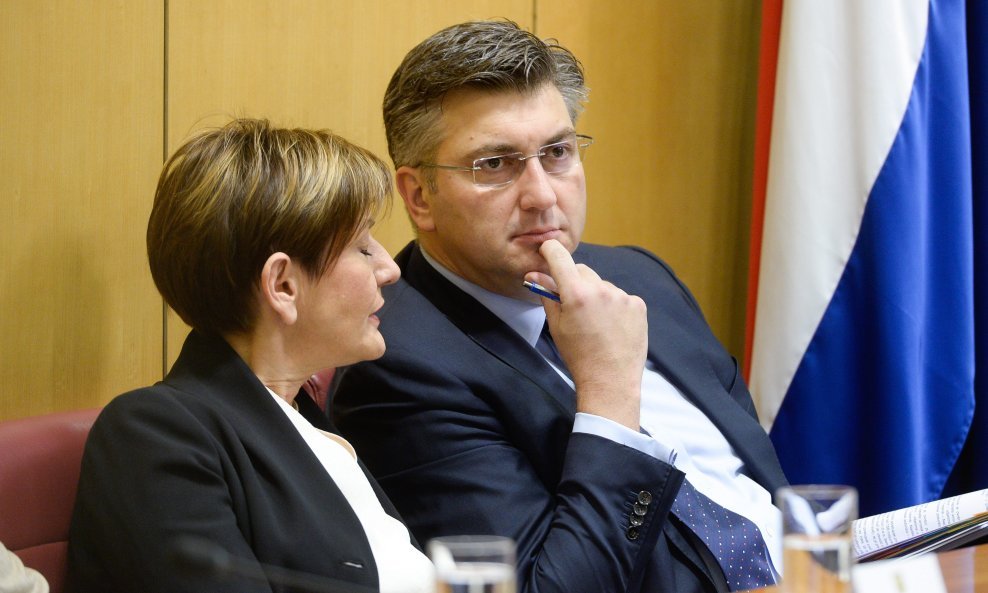 Martina Dalić i Andrej Plenković i Sabornici