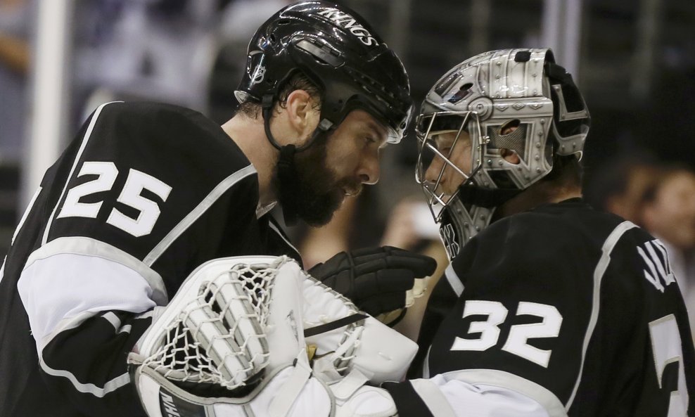 Dustin Penner i Jonathan Quick