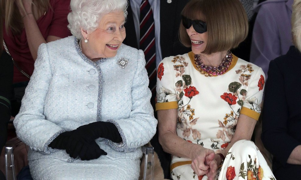 Kraljica Elizabeta II i Anna Wintour