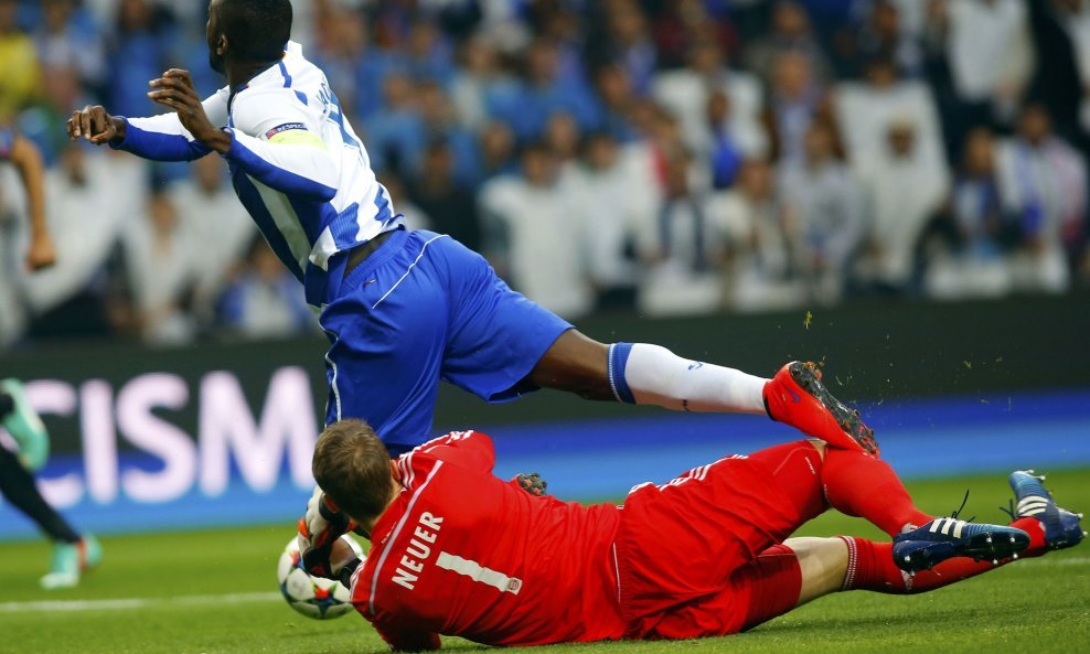 Jackson Martinez Manuel Neuer Porto Bayern