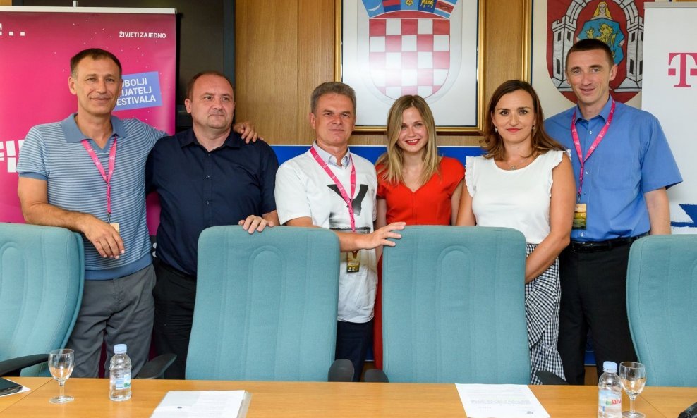 Igor Rakonić, Dražen Kobašević, Dario Borovac, Kristina Marija Jurčić, Marija Rušnov i Ivan Penava