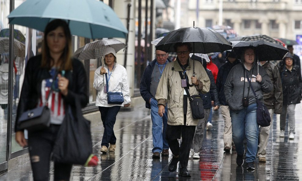 Kišna i hladna nedjelja u Zagrebu