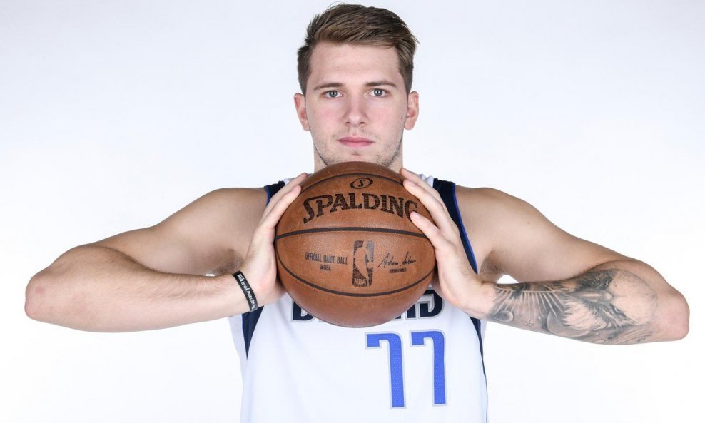 Luka Dončić, 19-godišnjeg slovenski košarkaš