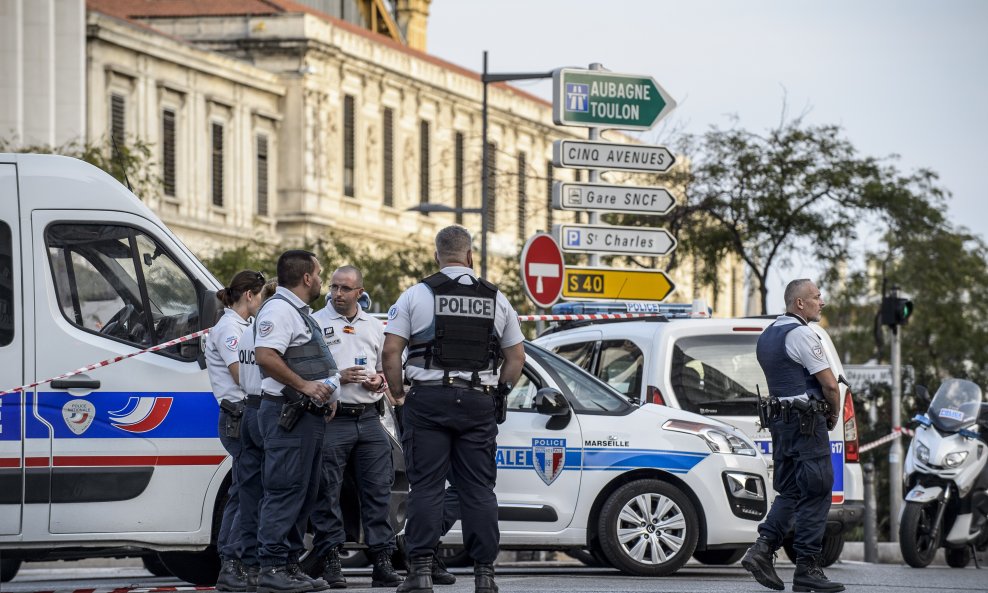 Ilustracija, policija u Marseilleu